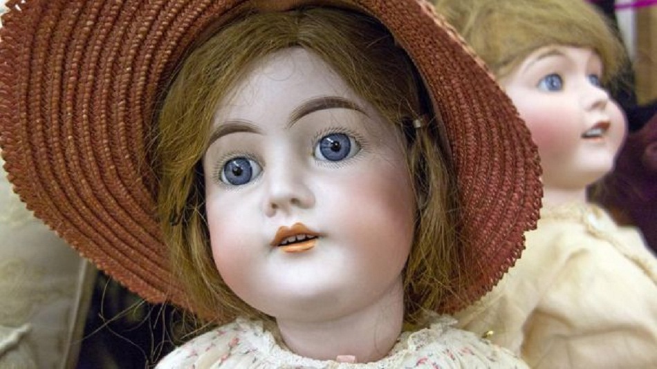 Dirawat Seperti Bayi Manusia, Ini Cara Cerdas Menghadapi Trend Spirit Doll