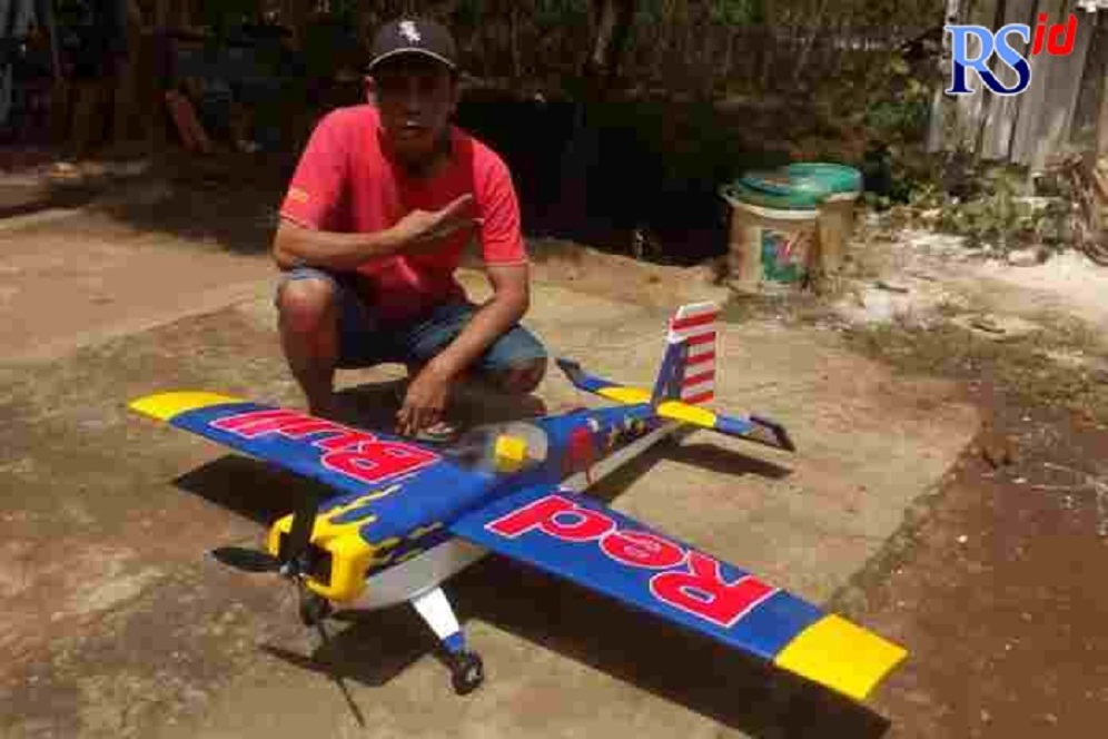 Inspirasi Defy, Warga Semarang Pembuat Miniatur Pesawat Remote Control, Belajar dari Internet, Sudah Membuat 4