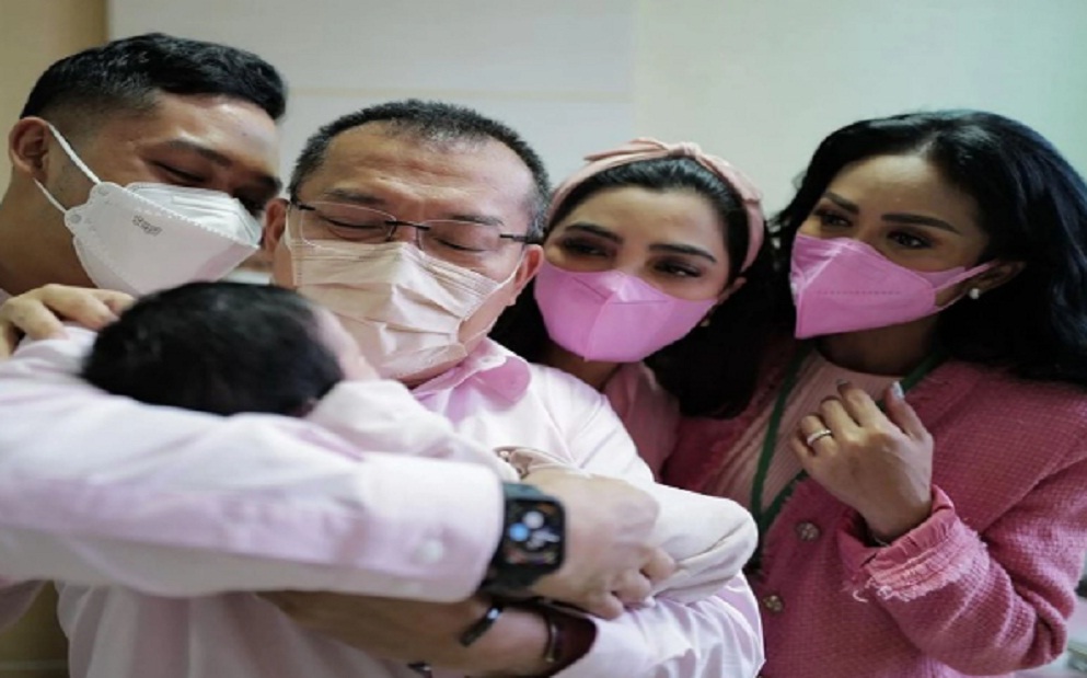 Kakek Anang Senang, Nenek KD dan Ashanty Kompak, Lihat Fotonya Bareng Anak Aurel dan Atta