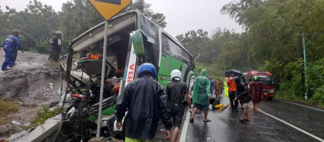 13 Orang Tewas, Kecelakaan Bus Pariwisata di Jalan Imogiri - Dlingo Bantul