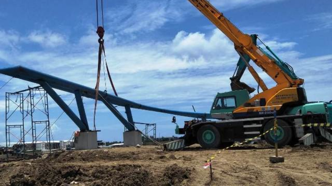 Patung Jokowi Mengendarai Sepeda Motor Dibangun di Sirkuit Mandalika