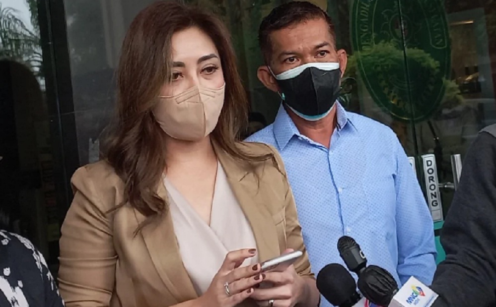 Bercerai, Pesinetron Jonathan Frizzy Diwajibkan Bayar Nafkah Rp 30 juta Tiap Bulan untuk Anaknya