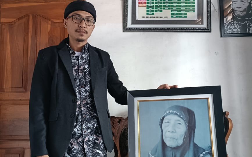 Cucu Mak Erot Bongkar Vitalitas, Ada Artis yang Jadi Pasiennya