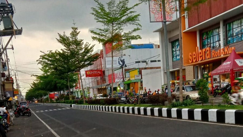 Portal di Median Jalan Jensud Purbalingga Jadi Jalan Pintas Sepeda Motor