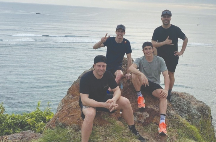 Marc Marquez di Atas Bukit Sirkuit Mandalika, Nikmati Keindahan Pramusim MotoGP: 