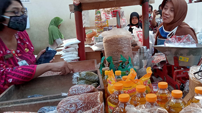 Distribusi Diklaim Tak Maksimal, Stok Minyak Goreng di Purbalingga Makin Menipis