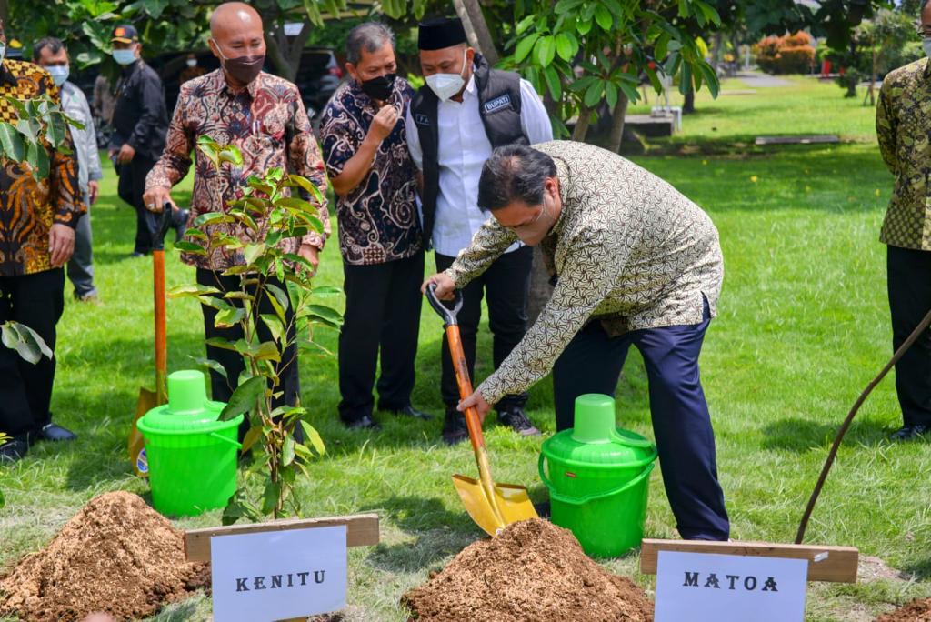 Groundbreaking Perluasan Pabrik Refinery, Menko Airlangga Sebut Bupati Gresik juga Menjadi Bupati Tembaga