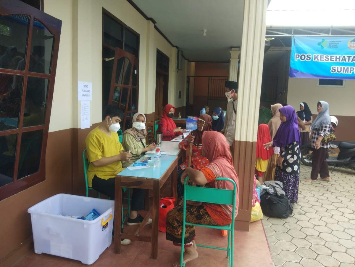 Pengungsi Banjir di Kecamatan Tambak Terserang Penyakit, Gatal Sampai Diare