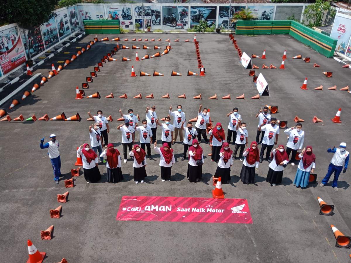 Astra Motor Yogyakarta Berbagi Kasih Sayang dengan Edukasi #Cari_Aman