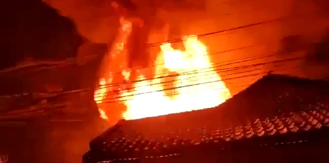 Ruko Mebel di Sumpiuh Terbakar, Kerugian Capai Rp150 Juta