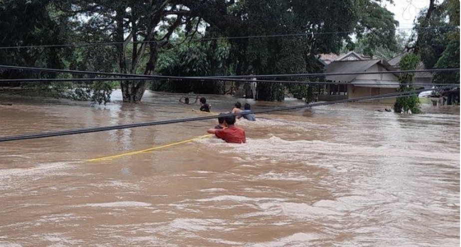 Banjir di Serang Banten, #prayforserang Trending