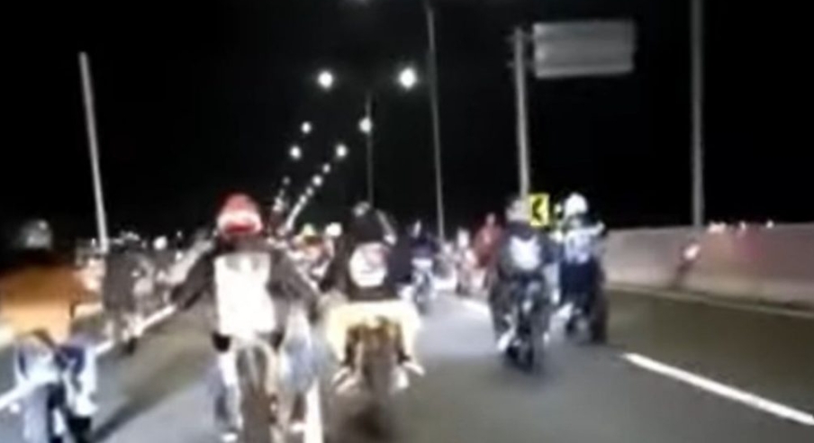 Viral, Video Rombongan Supermoto Masuk Tol