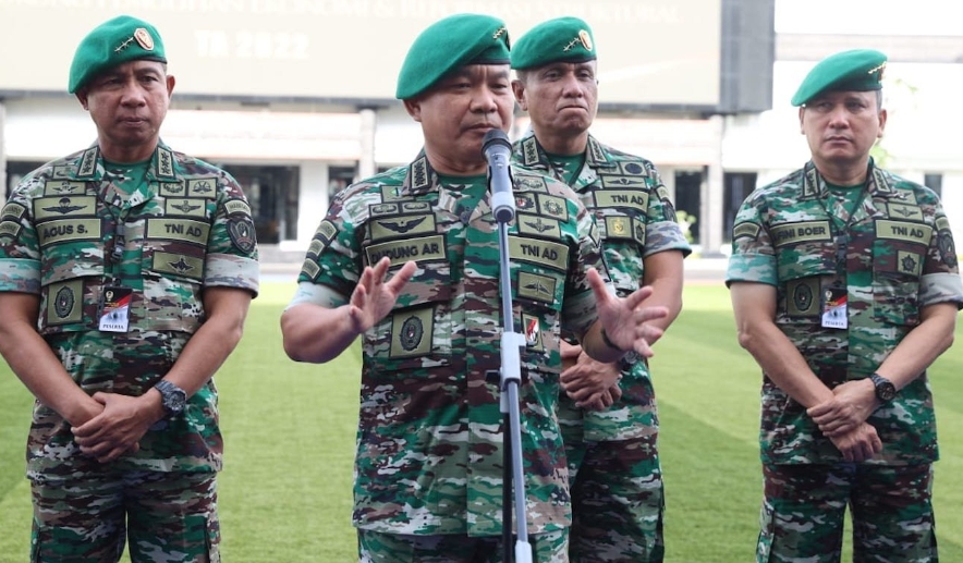 Seragam Baru TNI AD Dikenakan di Mabesad, Lihat Foto KSAD Jenderal Dudung