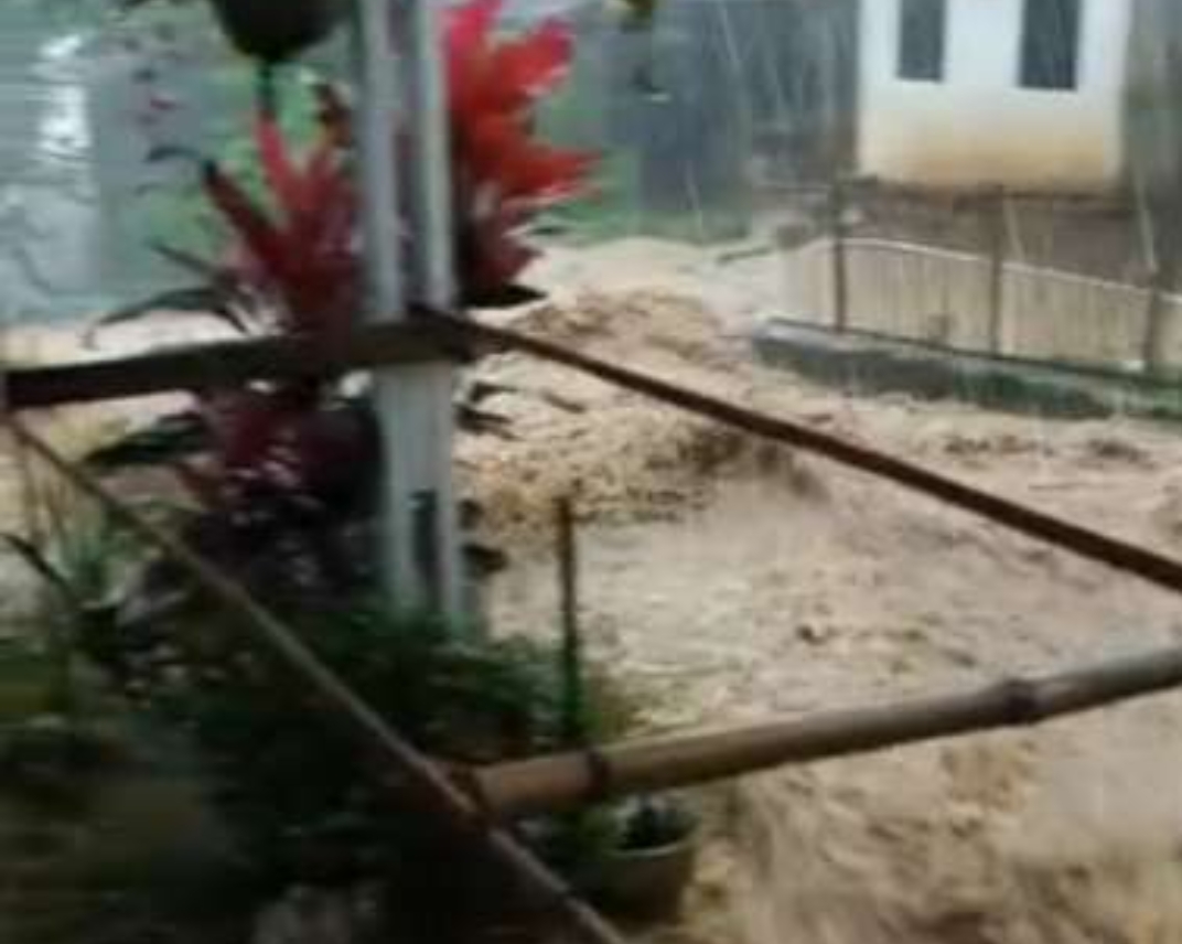 Waduh, Desa di Lereng Gunung Slamet Diterjang Banjir Bandang, 10 Rumah Warga Rusak