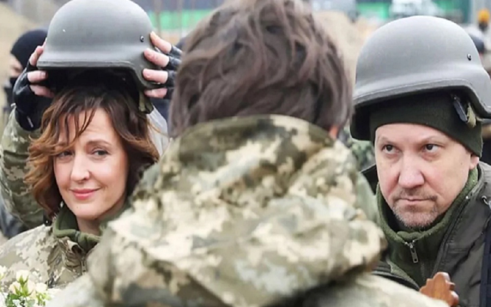 Tentara Ukraina Menikah di Pos Pemeriksaan: Sekarang Kami Siap Bertarung Lagi