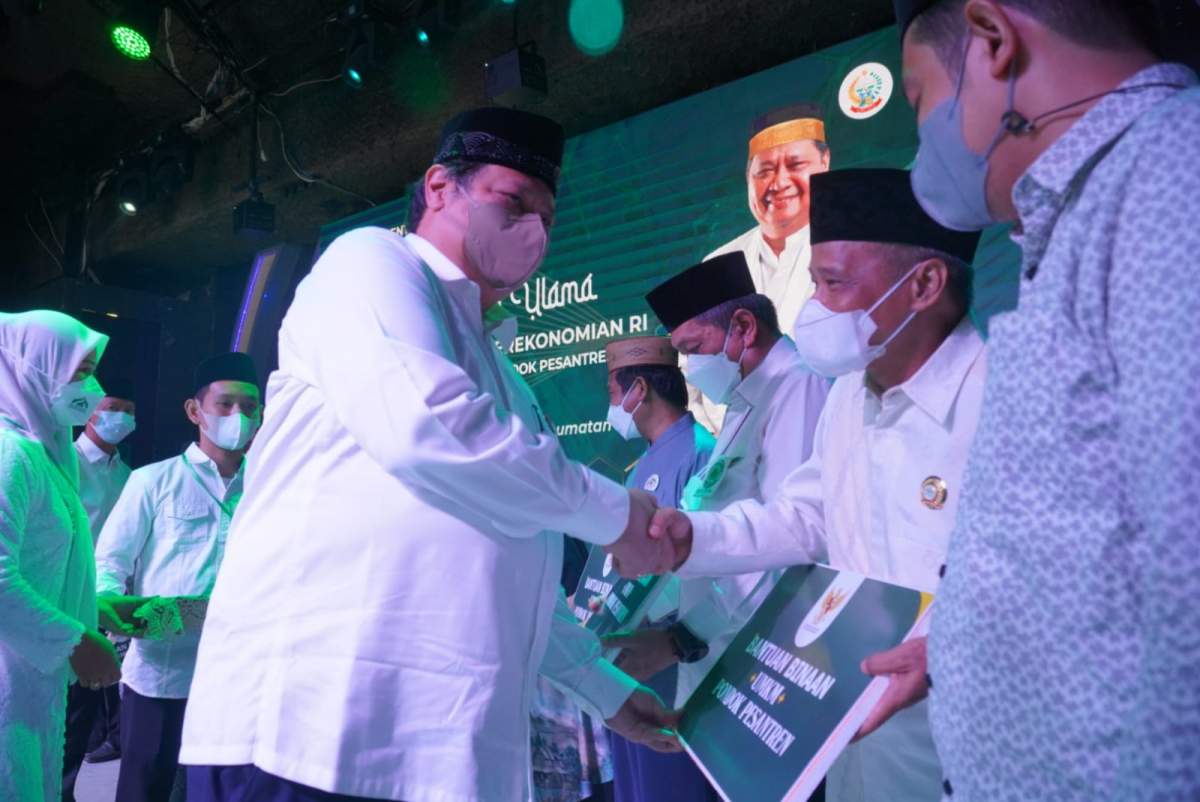 Airlangga Akui Pentingnya Dukungan Para Ulama Dalam Pemulihan Ekonomi Pasca Pandemi