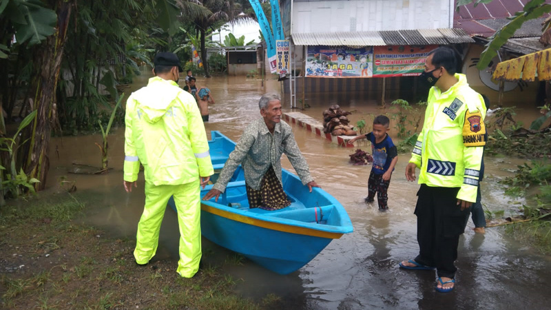Tanaman Musiman Picu Banjir Akibat Tanggul Jebol