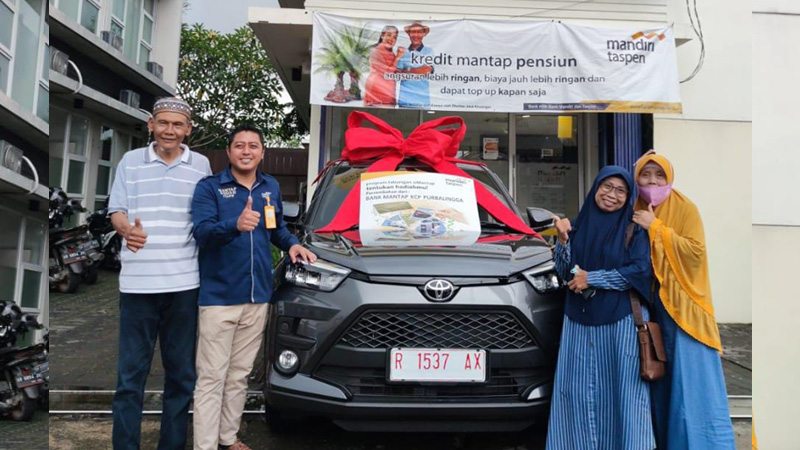 Bank Mantap Serahkan Hadiah Mobil Tanpa di Undi ke Nasabah