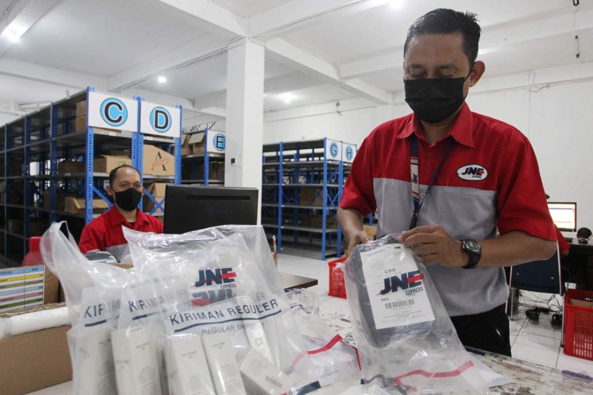 Promo Gedhen, Diskon 40 Persen Kirim Barang Pakai JNE