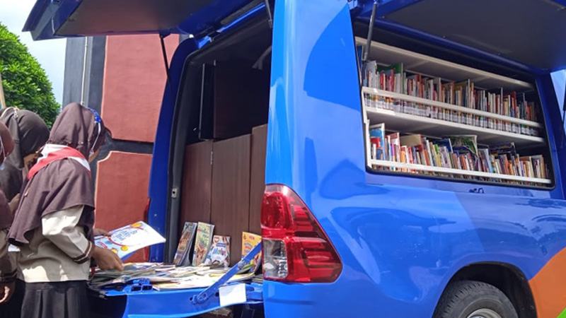 Buku Harus Dekat dengan Masyarakat
