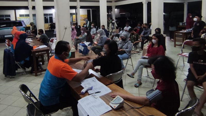 Vaksinasi Malam Mayoritas Booster