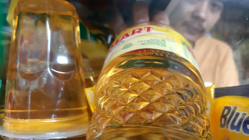 Harga Murah Minyak Goreng Langka, Pedagang Keluhkan Stok, Dinas Klaim Aman
