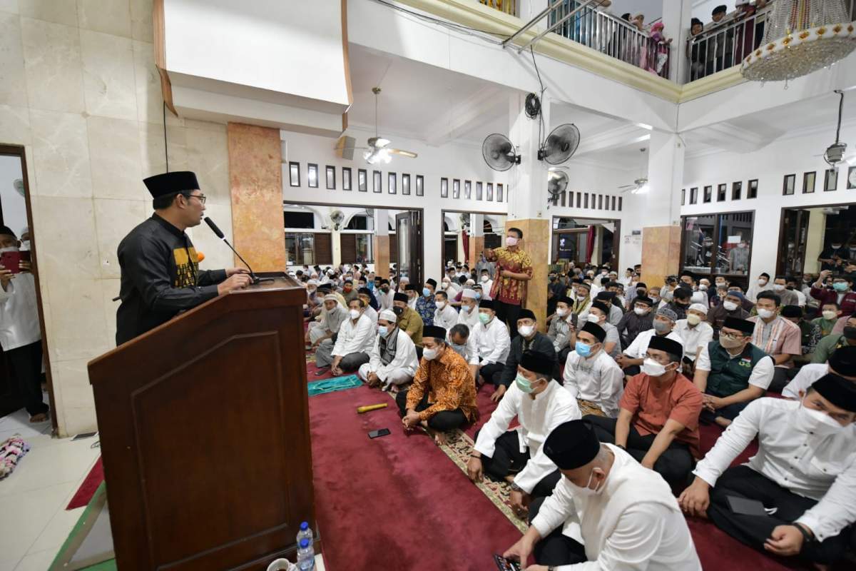 Ulama Lulusan English for Ulama Jadi Khatib Salat Tarawih Berjemaah di Depok