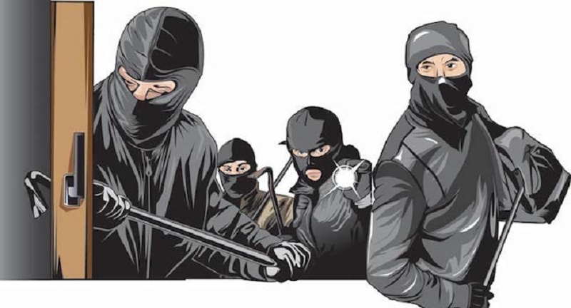 Ditinggal Suami Tarawih, Rumah Kerampokan, Tangan Istri Kena Celurit Pelaku