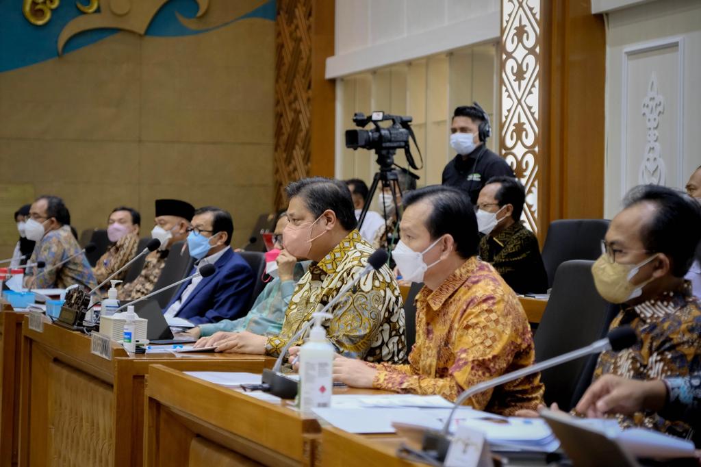 Percepatan Revisi UU PPP, Airlangga: Kejar Perbaikan UU Ciptaker