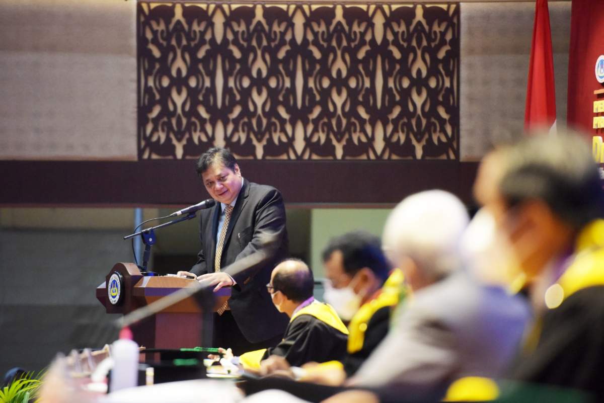 Menko Airlangga Menyapa Kota Padang, Hadiri Pengukuhan Profesor Kehormatan