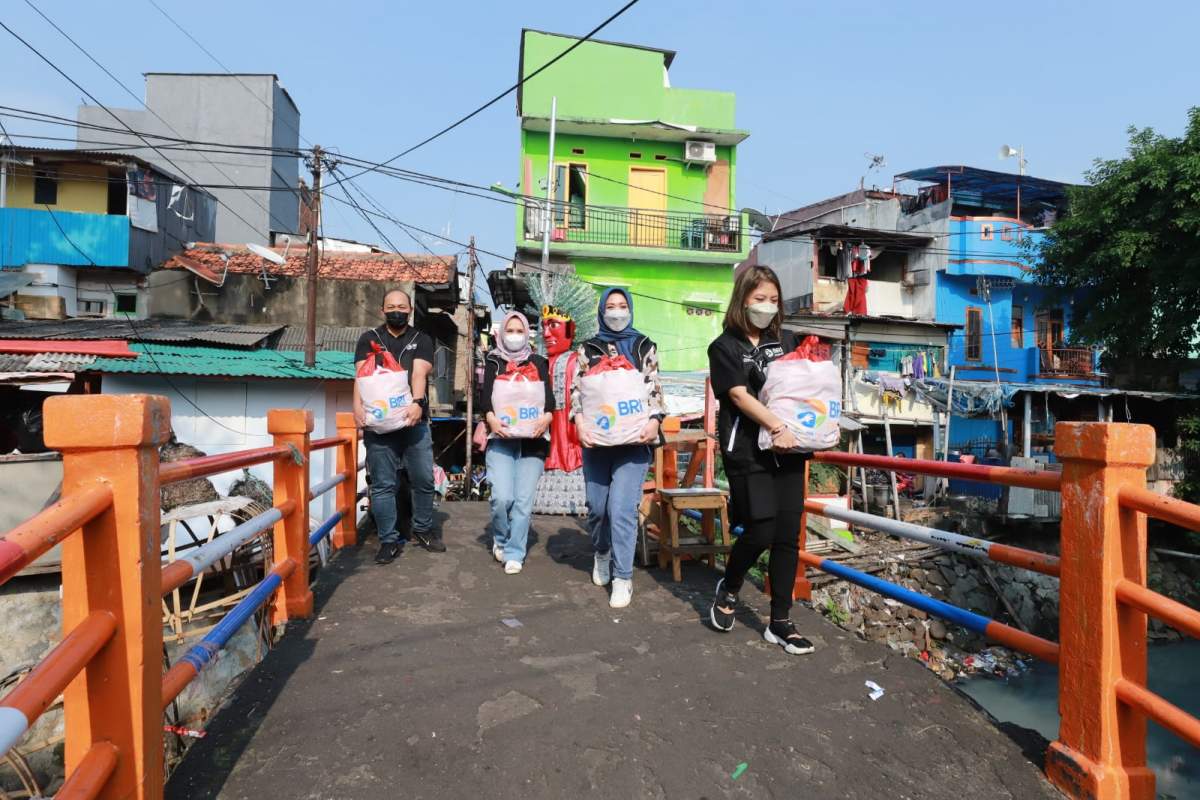 Terus Berkomitmen dalam Penyaluran CSR, BRI Raih 3 Penghargaan Top CSR Awards 2022