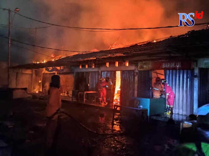 Terbakar, 8 Kios Penggiling Daging Pasar Projo Ambarawa Ludes