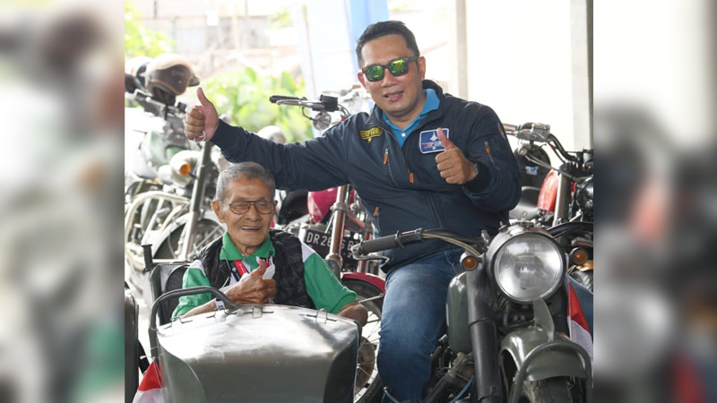 Ridwan Kamil Bonceng Legenda Hidup Pembalap Indonesia Keliling Kota Mataram