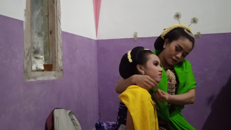 Jaga Regenerasi Lengger di Era Milenial
