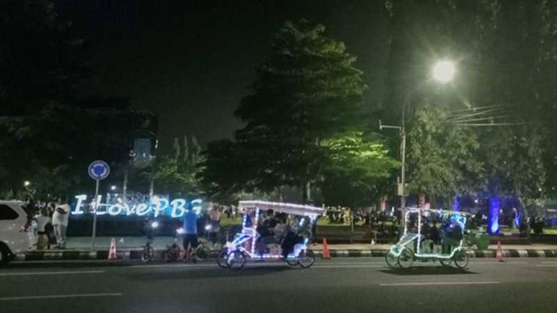 Lampu Penerang Menyala, Alun-alun Purbalingga Kembali Hidup