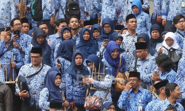 DPR: PPPK dari Honorer Dikontrak 1 Februari, tetapi SPMT 1 Mei, Gaji 3 Bulan ke Mana?