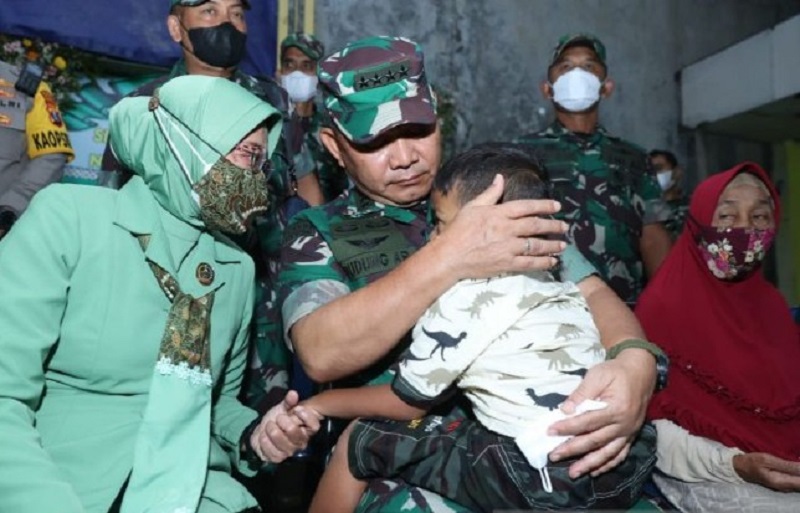Jenderal Dudung Jamin Pendidikan Anak Dua Korban KKB Papua