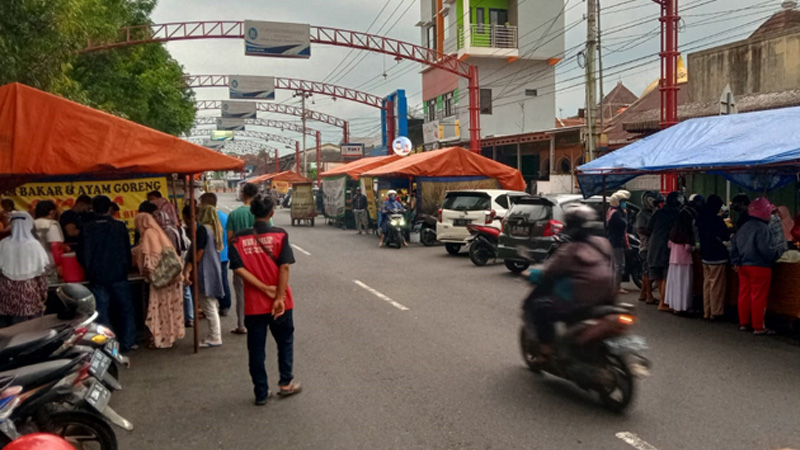 Kuliner Mayong Bergeliat Lagi, Mulai Ramai di Hari Pertama Puasa