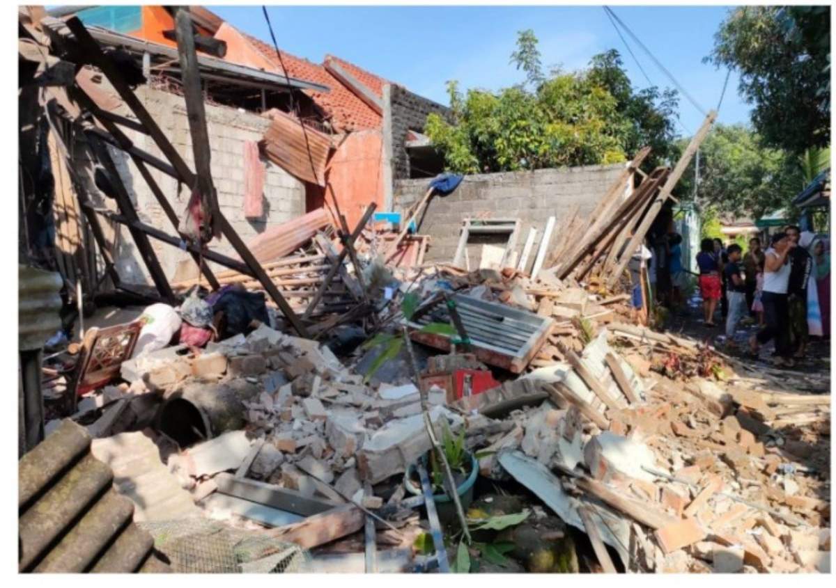 Rumah Luluh Lantak, Polisi Bergerak Ungkap Penyebab Ledakan di Plosokuning Sleman