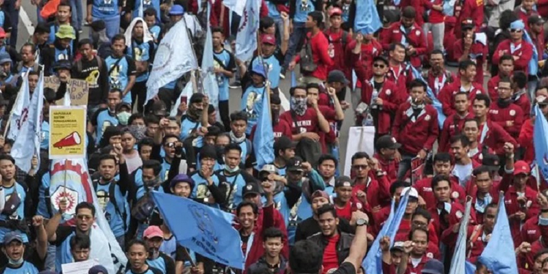 Hari Ini Ribuan Buruh Turun Ke Jalan, Ini Tuntutannya
