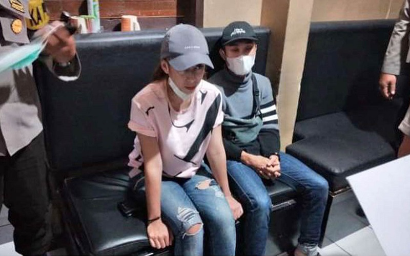 Injak Alquran, Pasutri Ditangkap