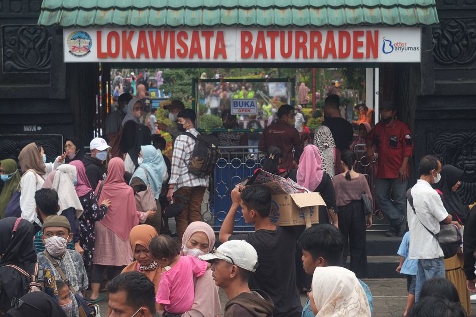 Wisata di Kampung Halaman Kebagian Berkah, Membludak di Baturraden, Pantai Cilacap dan Curug, Lihat Fotonya