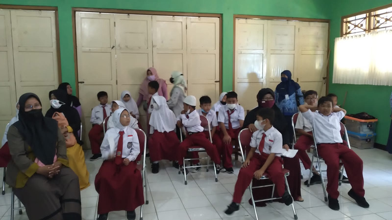 Dindukcapil Rekam Data Difabel ke Sekolah, Butuh Waktu Sejam Untuk Membujuk