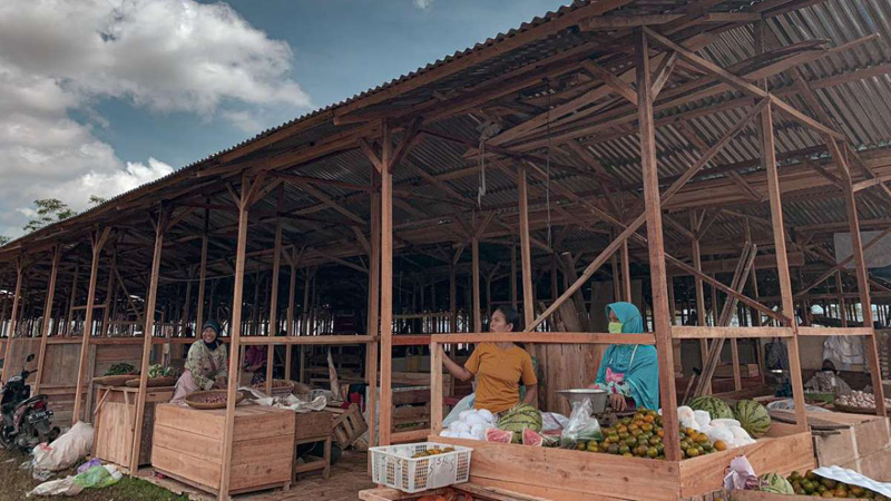 Omzet Anjlok, Pedagang Berharap Kembali ke Pasar