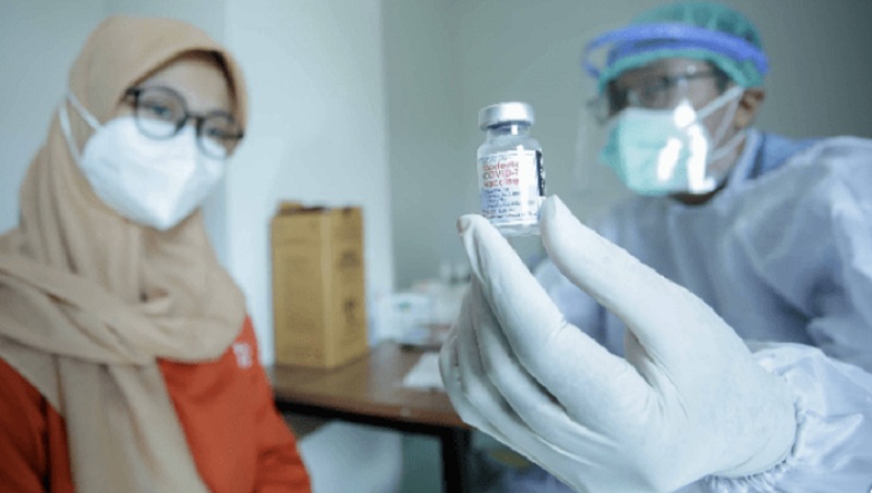 Keputusan Presiden Bolehkan Masyarakat Lepas Masker Dinilai Terburu-Buru