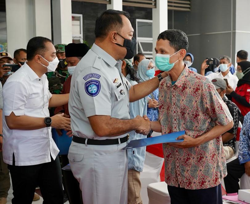 Rivan Purwantono: Kurang dari 24 Jam, Jasa Raharja Serahkan Santunan Korban Meninggal Dunia Kecelakaan Bus Tol