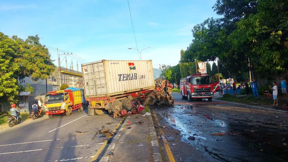 Kecelakaan di Jl. Solo-Semarang Libatkan Dua Truk Kontainer, Sopir dan Kernet Tewas Seketika