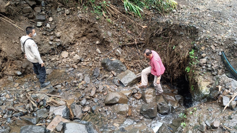 Bukit Siregol Kembali Longsor