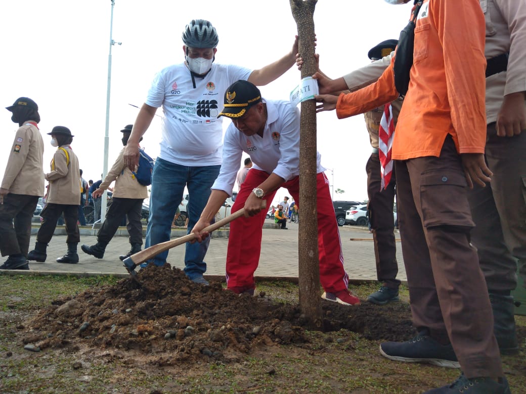 Peringati Hari Lingkungan Hidup Sedunia Pemkab Tanam 1.000 Pohon