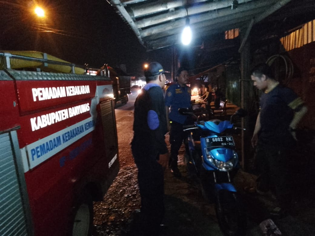 Motor Mogok di Jalan Sepi, Takut Isu Begal, Pengendara Ini Telpon Damkar Banyumas